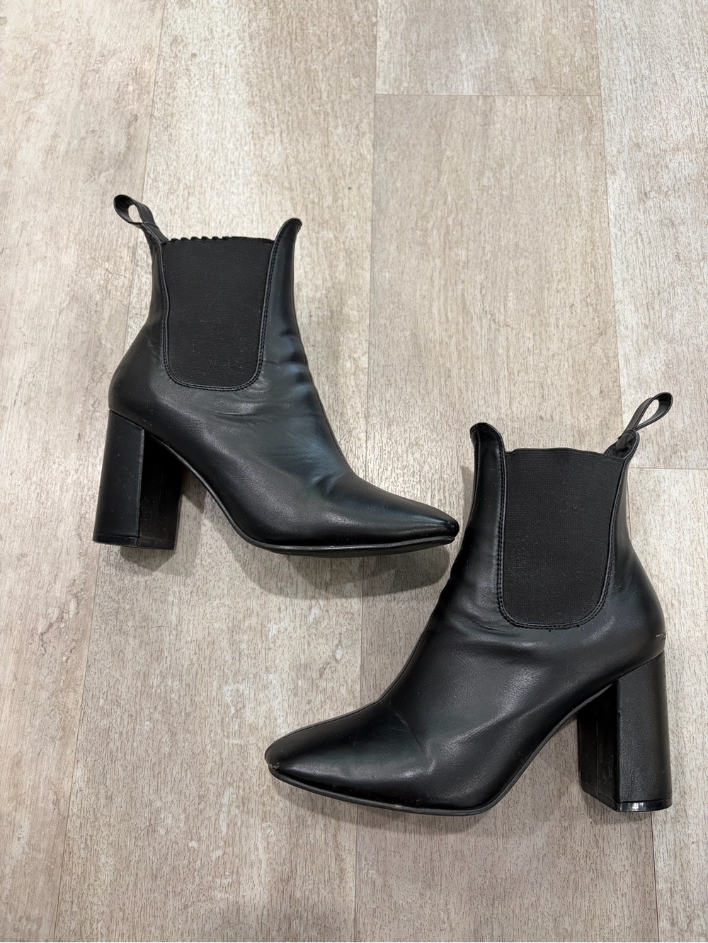 Black Women's Chelsea Block Heel Ankle Boots